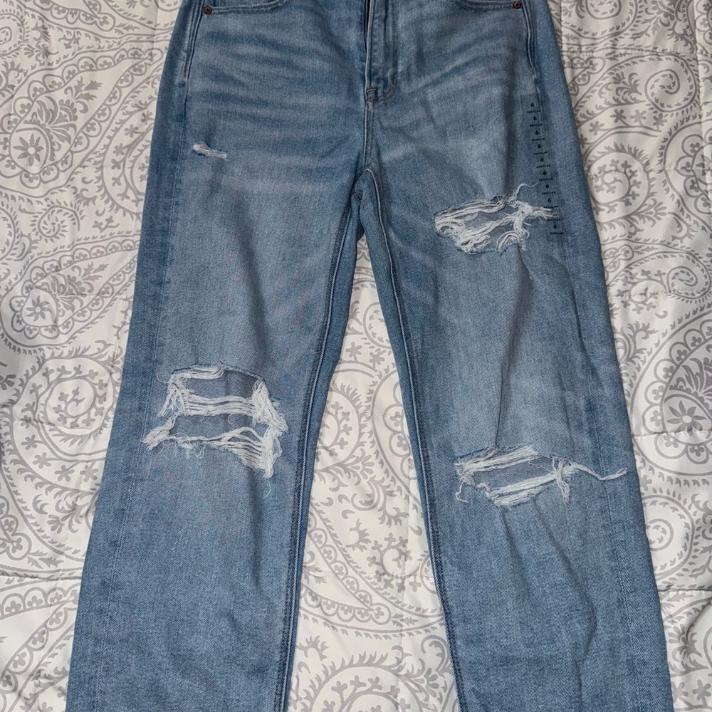 American Eagle Distressed Light Blue Jeans with TAGS
